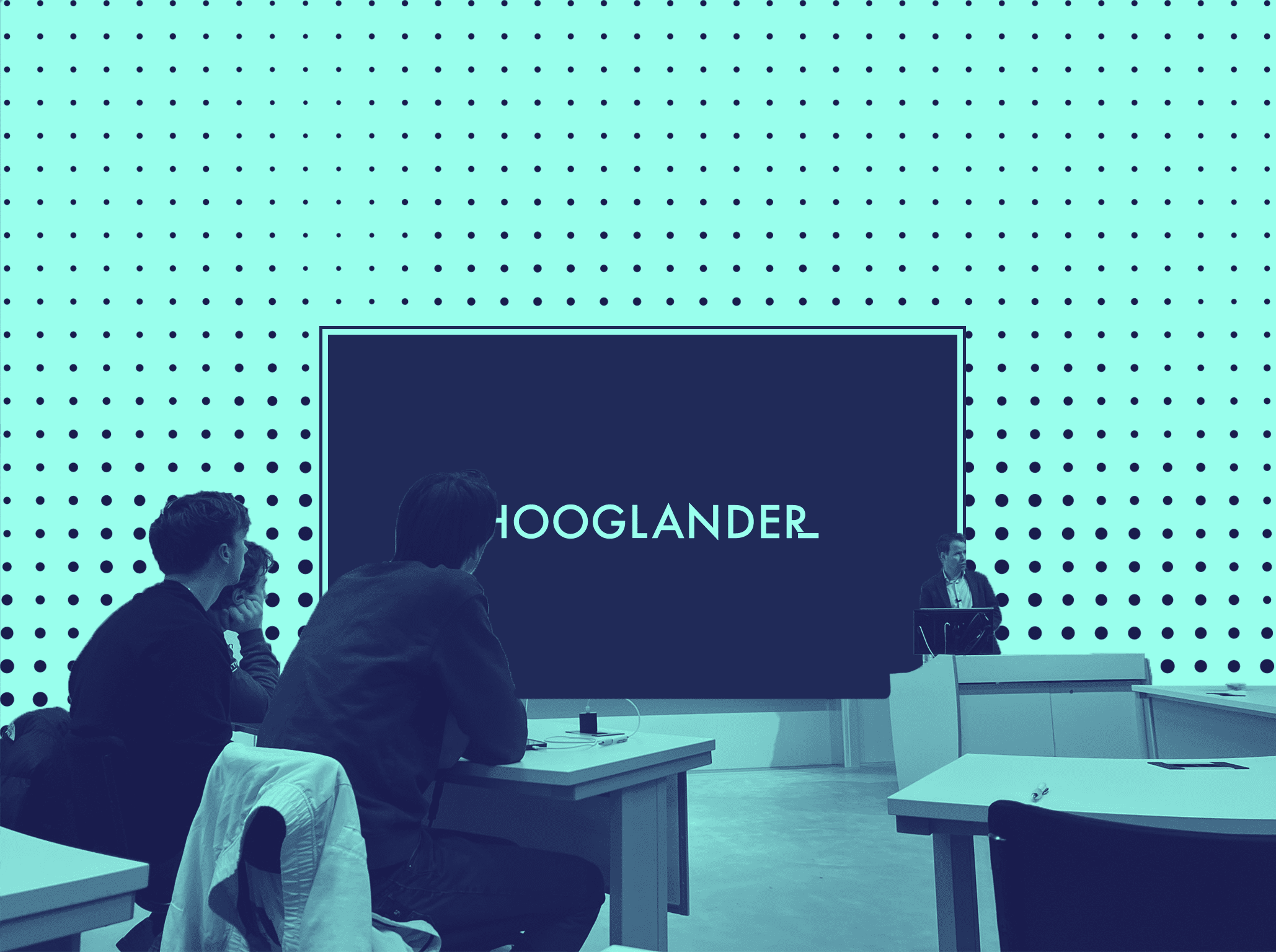 Onze Hooglander Advocaten geven een gastcollege over Onderneming, Contracten & Algemene Voorwaarden, terwijl studenten en ondernemers aan het luisteren zijn.